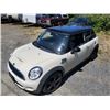 Image 4 : A2 --  2009 MINI COOPER S, White, 153452 KM  "NO RESERVE"