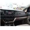 Image 96 : E1 --  2015 KIA SEDONA LX, White, 158627 KM