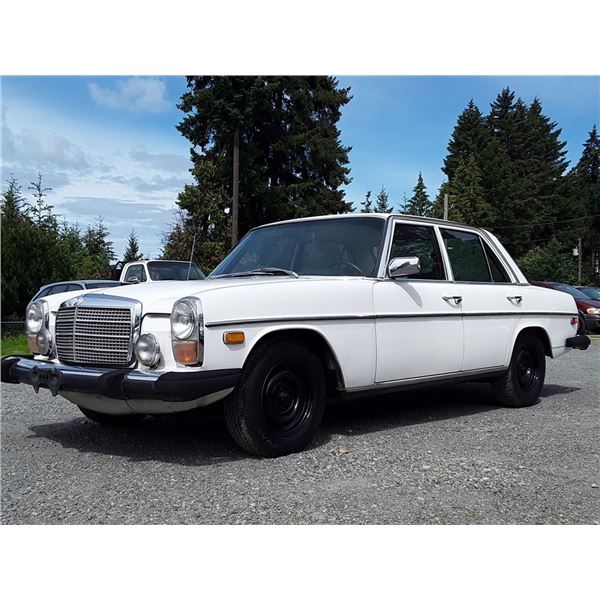 0ZB -- 1973 MERCEDES 280 SEDAN, WHITE, 00902 KMS TMU 5 DIG ODO