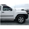 Image 47 : C6 --  2009 NISSAN XTERRA OFF ROAD 4X4, White, 154,212 MILES