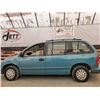 Image 43 : I1 --  1996 DODGE CARAVAN, Blue, 210272 KM