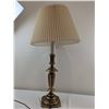 Image 2 : Vintage Brass Lamp