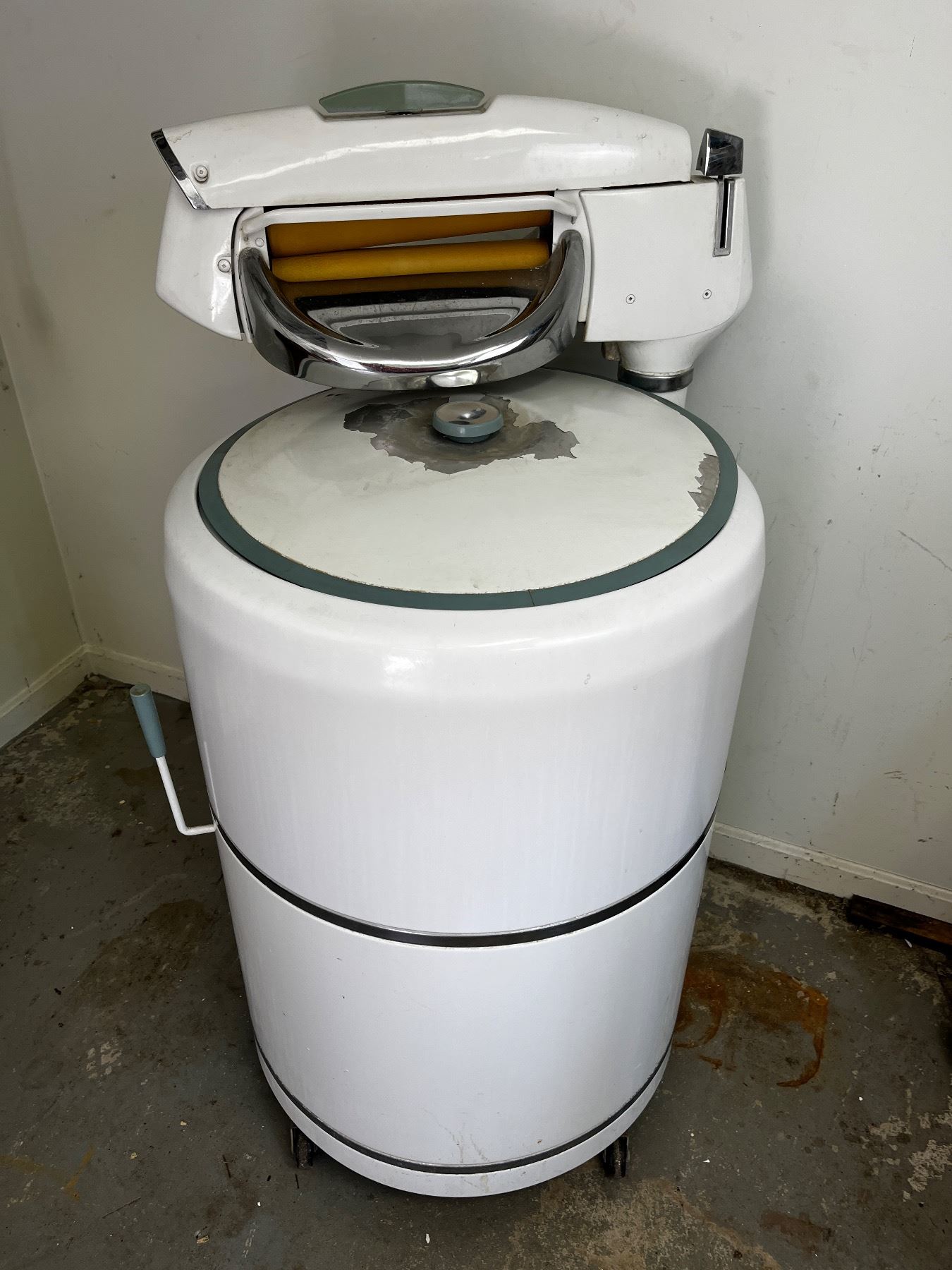 McClary Easy Wringer Washer