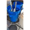 Image 8 : 4 BUCKETS OF SPIKES, FLAP WHEELS, SPIKE WASHERS AND PULLEYS