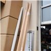 Image 2 : 2 BUNDLES OF 10FT BEECH STAIR NOSE MOLDINGS 4 PER BUNDLE AND BUNDLE 20 PCS 10FT SHOE MOLDING 2 BUNDL