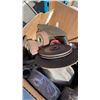 Image 2 : BOX OF ANGLE GRINDER, GRINDING/CUTTING DISCS AND WIRE WHEELS