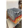 Image 2 : 5 STACKABLE TOTES W/ BUILT IN LIDS