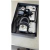 Image 1 : TRAY OF DIGITAL CAMERAS