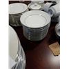 Image 8 : 66 PIECES OF NORITAKE AND CROWN VICTORIA LOVELACE FINE CHINA MADE IN JAPAN