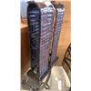 Image 2 : 2 METAL WINE BOTTLE HOLDERS