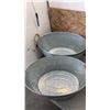 Image 8 : 3 COUNTRY GARDEN PLANTER BINS AND 2 WIRE WASTE BINS