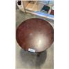 Image 2 : ROUND BOMBAY END TABLE