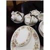 Image 8 : 40 PIECES JOHNSON BROS MADE IN ENGLAND CHINA