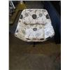Image 1 : METAL BASE SWIVEL ARMCHAIR