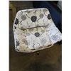 Image 2 : METAL BASE SWIVEL ARMCHAIR