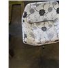 Image 8 : METAL BASE SWIVEL ARMCHAIR