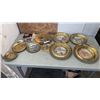 Image 1 : LOT OF WORLD CURRENCY AND BRASS COLLECTOR PLATES