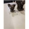 Image 2 : 2 WINDSTONE EDITION STATUES