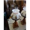 Image 2 : 2 COLONIAL TABLE LAMPS