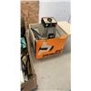 Image 2 : LOT OF VINTAGE CAMERAS AND POLOROIDS