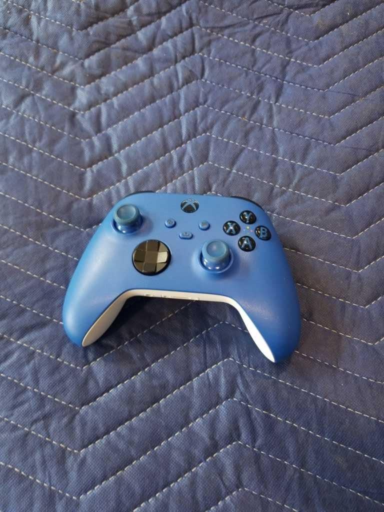 XBOX WIRELESS CONTROLLER, MERLIN BLUE - TESTED WORKING, RETAIL $74
