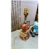 Image 8 : 5 VINTAGE TABLE LAMPS