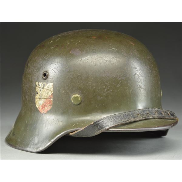 WWII GERMAN M1935 WEHRMACHT HELMET.