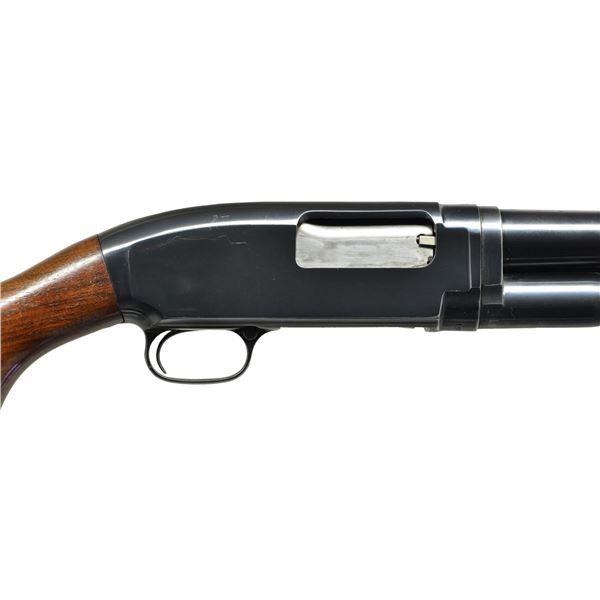 WINCHESTER MODEL 12 HEAVY DUCK PUMP SHOTGUN.