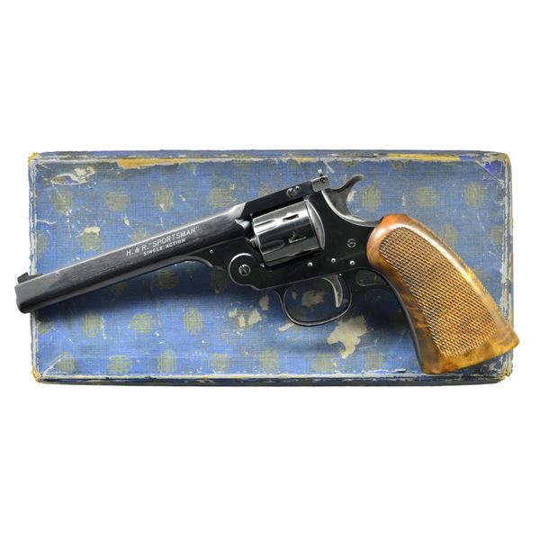 LIKE NEW H&R SPORTSMAN DA REVOLVER.