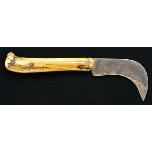 LARGE EARLY HOOKED FOLDING KNIFE.