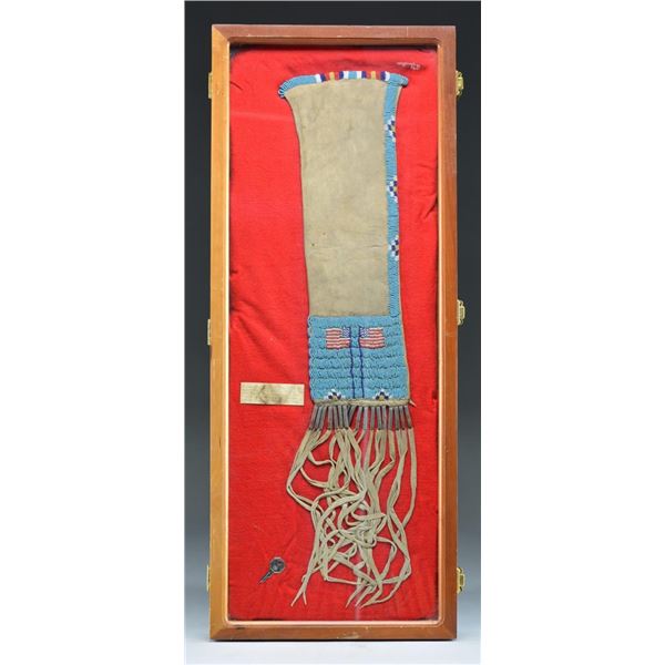 NATIVE AMERICAN BEADED PIPE BAG.