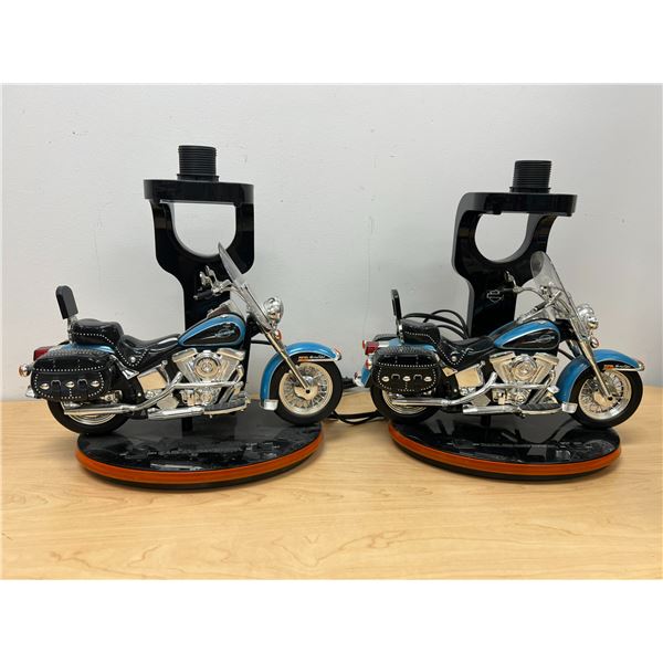 2 HarleyDavidson Motorcycle Lamps No Shades