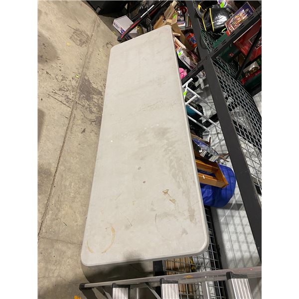 Folding table 8 foot