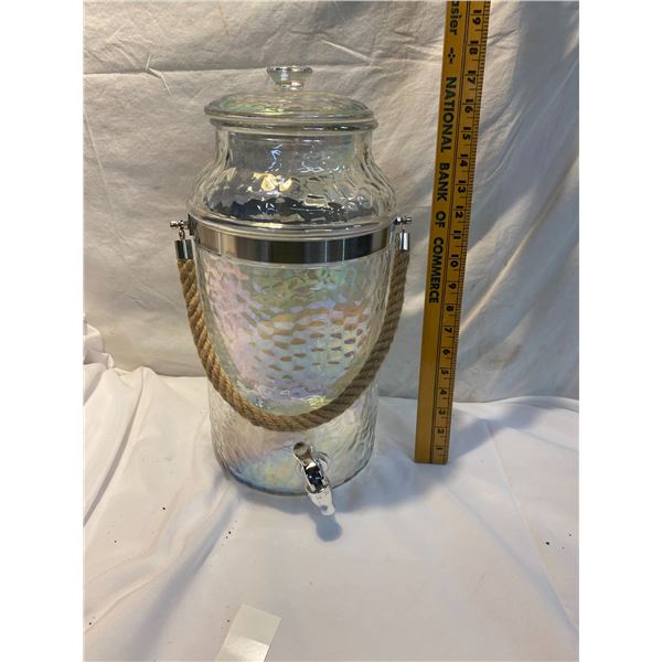 Glass beverage dispenser