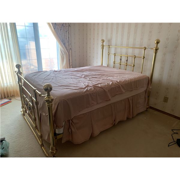 Queen Bed with Mattress and Vintage Brass-Coloured Bedframe