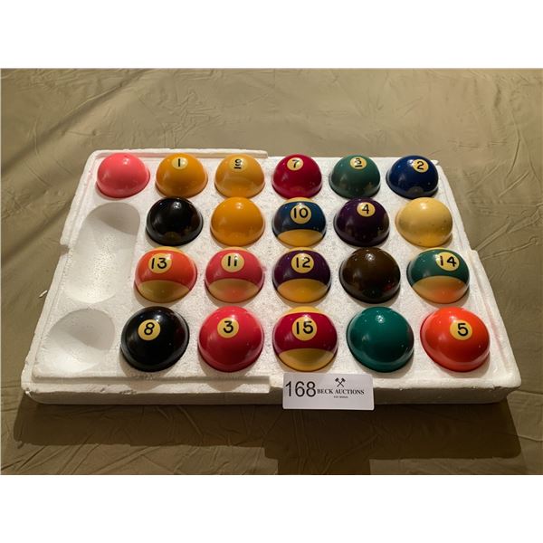 Set of Billiard Balls and Triangle Rack