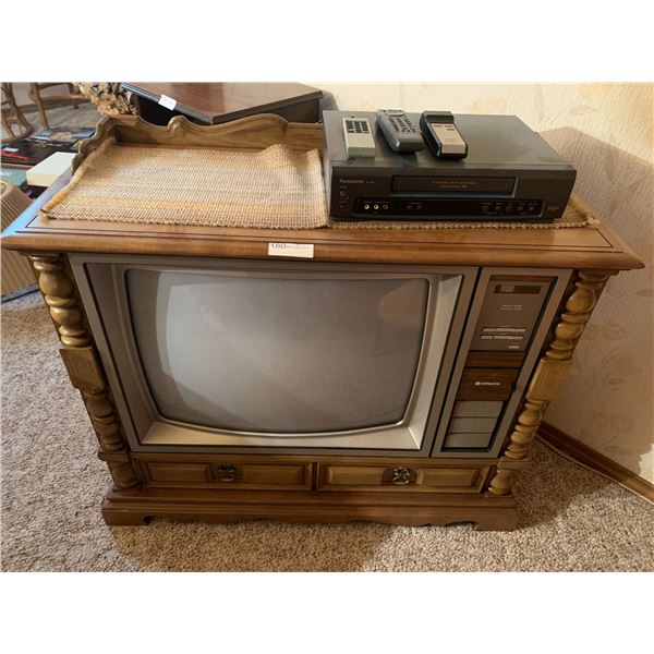 Vintage Hitachi Transistor Color TV (Model TS-3735)