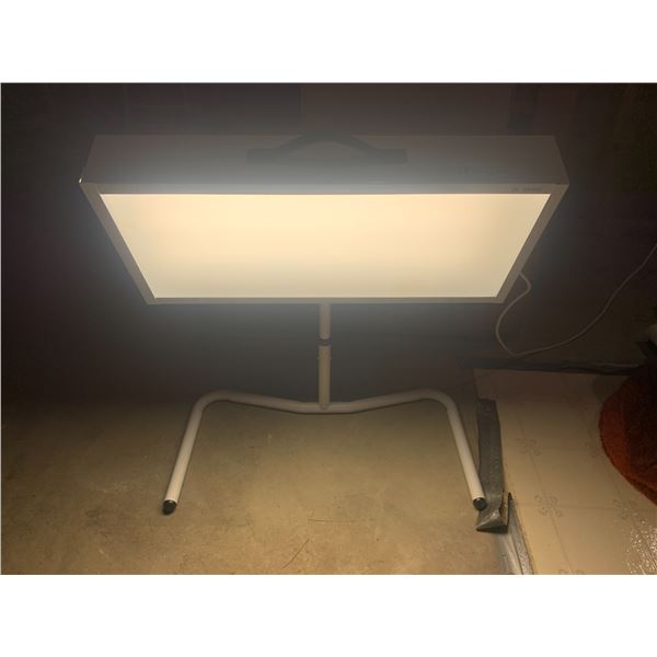 DayLight Technologies Lamp