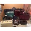 Image 1 : Assortment of Luggage (Includes Samsonite!)