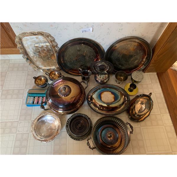 Assortment of Silverplate and Other Metalware