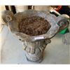 Image 1 : Heavy Stone Planter