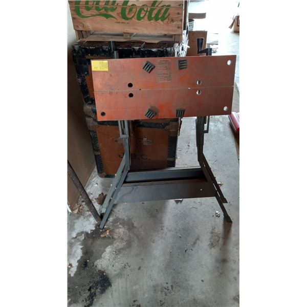 FOLDING WORKBENCH Folding workbench