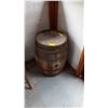 Image 1 : SM. SIZE WHISKEY BARREL