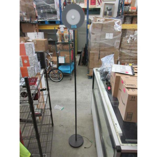 New Dimmable LED Floor Lamp - No adapter