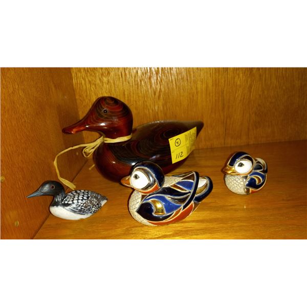 WOODEN BUNDY DUCK & 3 SM. DUCK FIGURINES