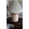 Image 2 : 2 TABLE LAMPS & A DESK LAMP