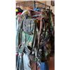 Image 1 : CAMO COAT SZ L & PANT SZ 34?