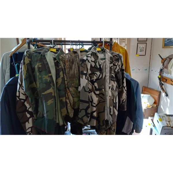 3 CAMO JACKETS, ALL SZ M