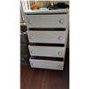 Image 2 : 4 DRAWER SOLID WOOD CHEST OF DRAWERS