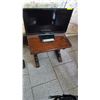 Image 1 : SAMSUNG 24" FLAT SCREEN TV & END TABLE